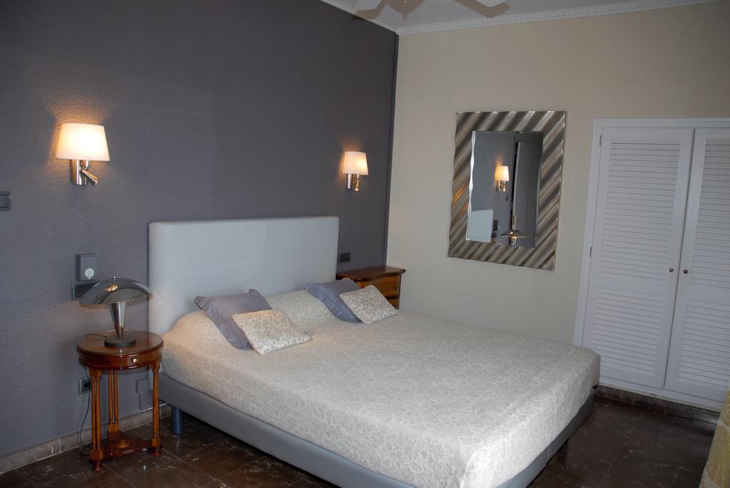 Hotel Grifeu Лянса Екстер'єр фото